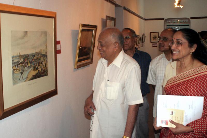 exhi3.jpg - S. Muthiah, writer-historian and Nandita Krishna, head C. P. Art Centre at the exhibition