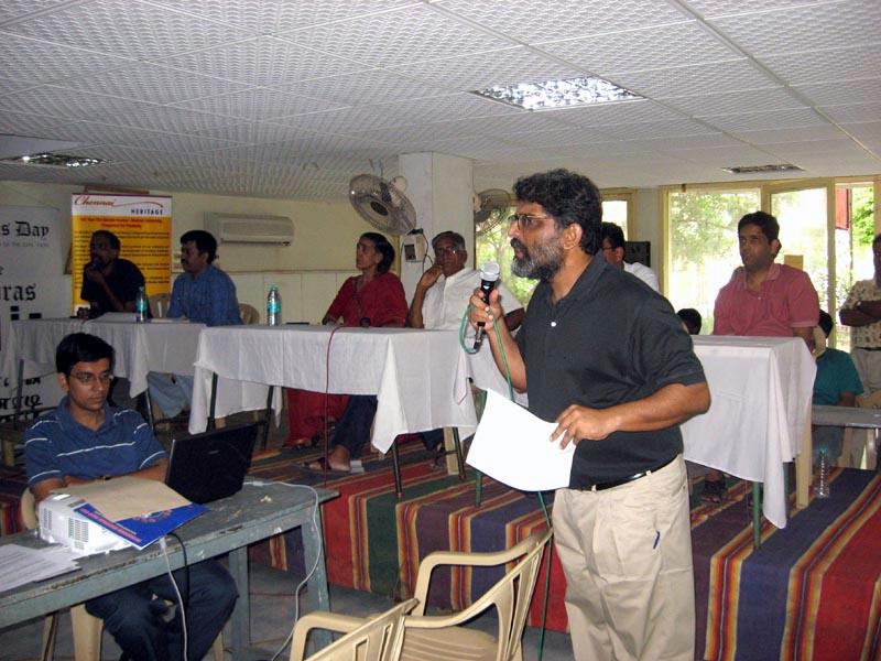 equiz3.jpg - Finalists on the stage at the Madras Quiz