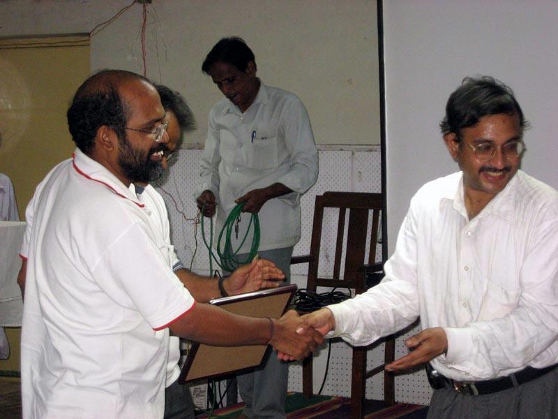 equiz5.jpg - Runners up in the Madras quiz - N. Rajaram and Sridhar Joshi